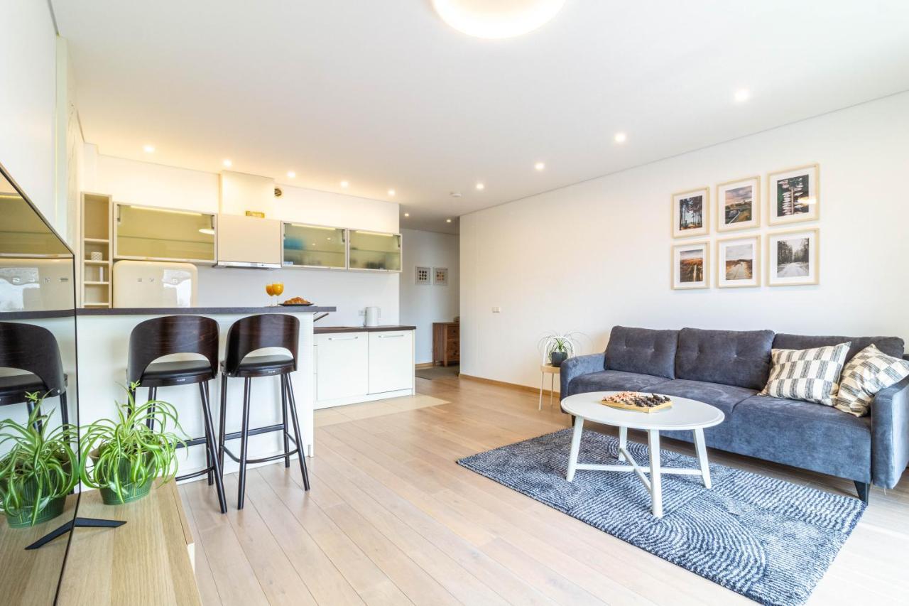 Cohost I Sunny Center Apt, Covered Parking, Balcony & Self Check-In Kaunas Exterior foto