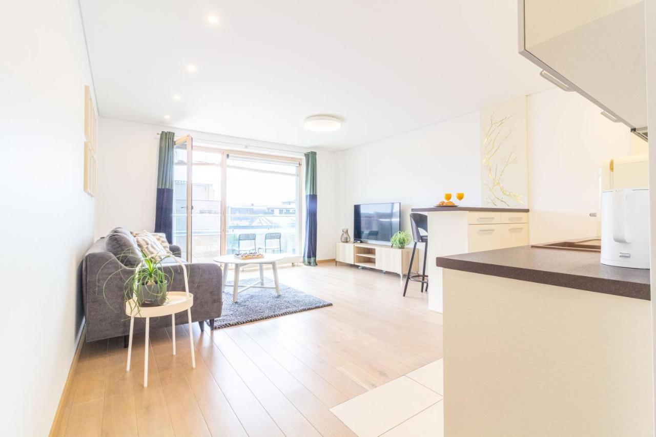 Cohost I Sunny Center Apt, Covered Parking, Balcony & Self Check-In Kaunas Exterior foto
