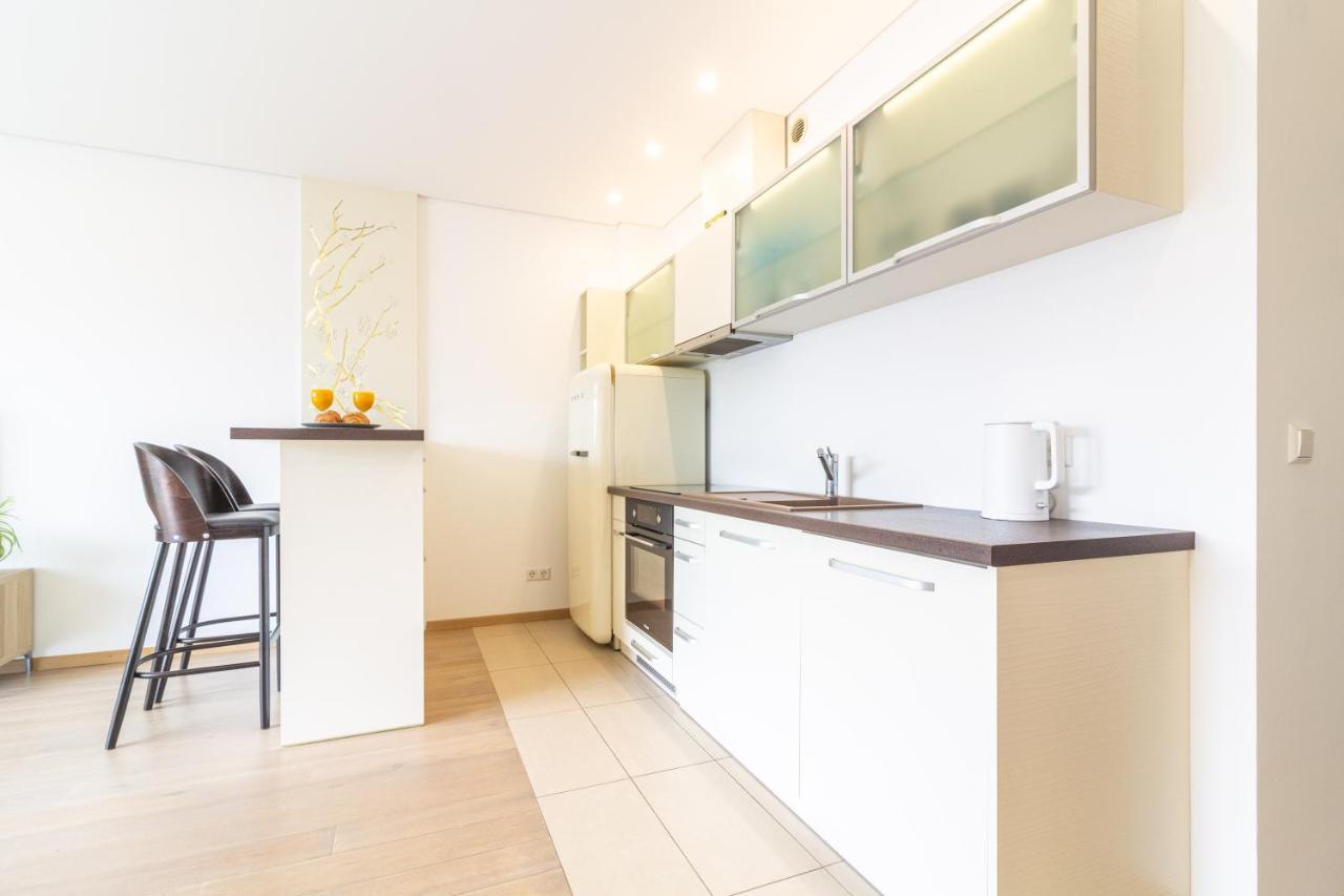 Cohost I Sunny Center Apt, Covered Parking, Balcony & Self Check-In Kaunas Exterior foto