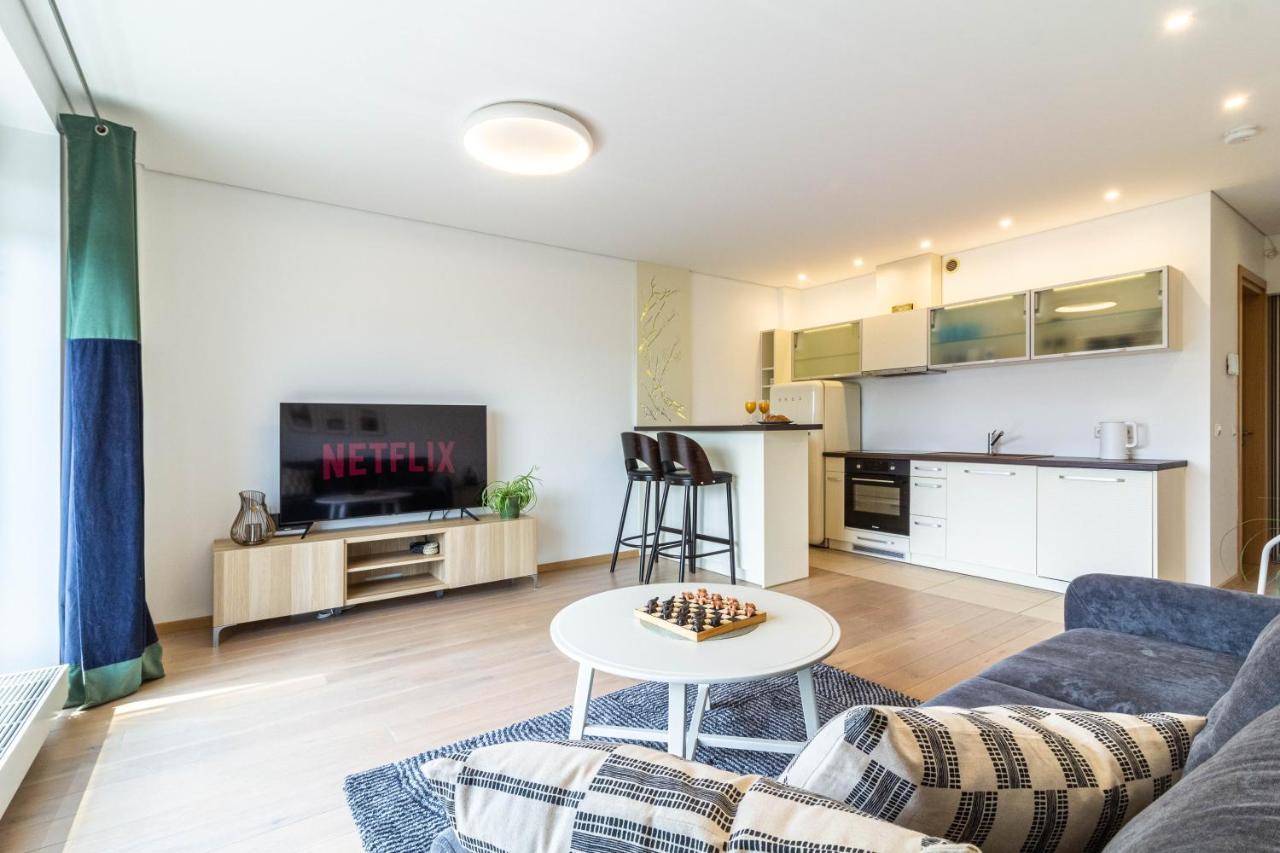 Cohost I Sunny Center Apt, Covered Parking, Balcony & Self Check-In Kaunas Exterior foto