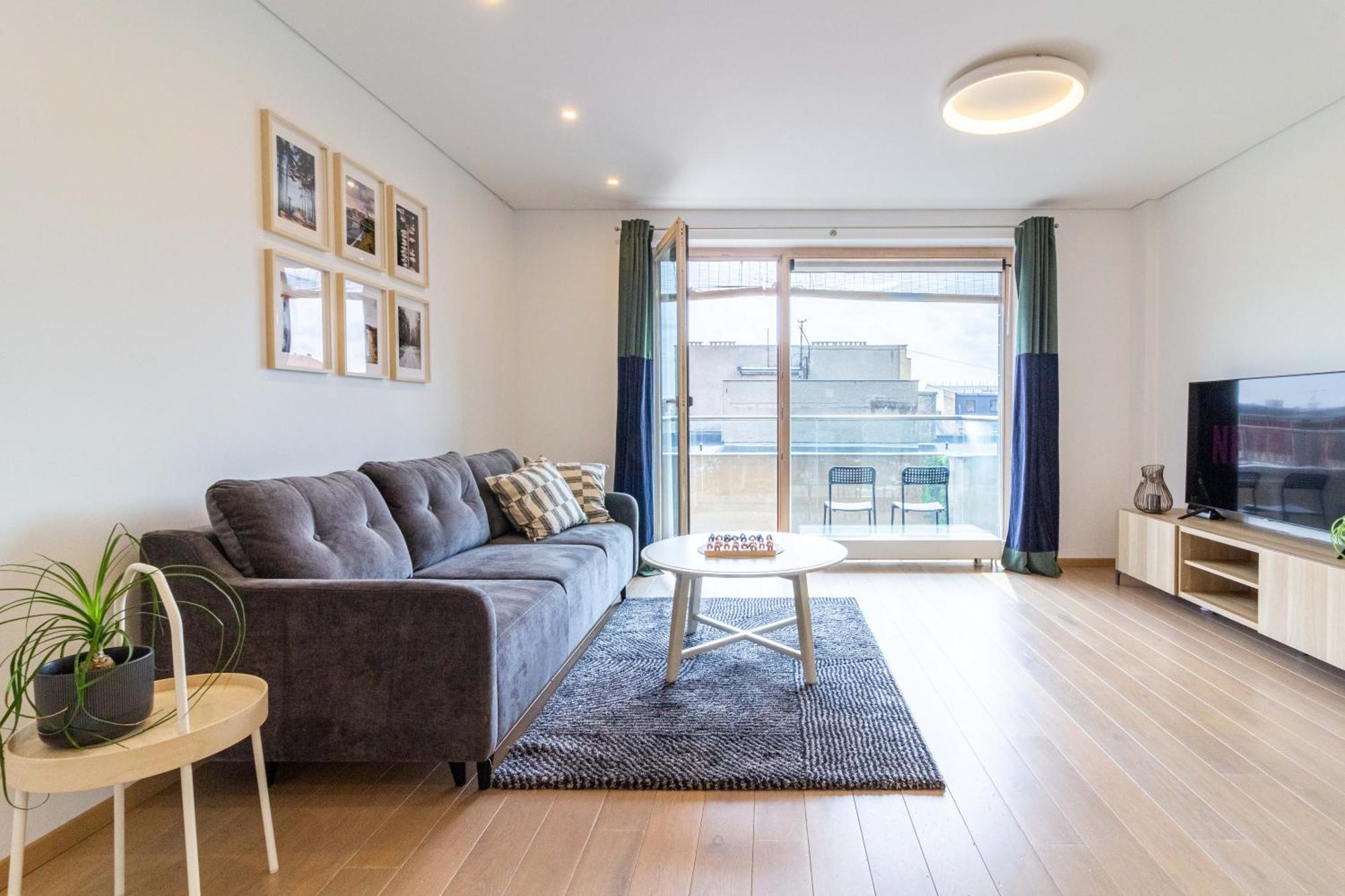 Cohost I Sunny Center Apt, Covered Parking, Balcony & Self Check-In Kaunas Exterior foto